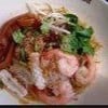 ก๋วยเตี๋ยวต้มยำทะเล มีกุ้ง ปลาหมึก เนื้อปลา 