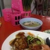 ข้าวมันไก่หมูกรอบเพิ่มไข่ 50 บาทค่ะ