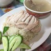 ข้าวมันไก่ไม่หนังพร้อมน้ำซุปถ้วยใหญ่