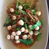 ผัดเผ็ดลูกชิ้นปลากราย