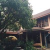 มีศาลาให่นั่งพักผ่อน สำหรับคนที่มารอแฟนนวด