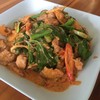 จานนี้เราว่าไม่ผ่าน เป็นหมูป่าเลี้ยง เครื่องแกงไม่เข้าข้น ผัดแฉะไป