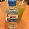 ชาเขียวเย็นรสหวาน น้ำเปล่า