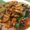หมูไม่เหนียว พริกแกงเข้มข้น รสชาติจัดจ้าน
