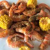 กุ้งไซส์ M กระทะนี้ได้กุ้งเยอะมาก ตัวใหญ่ด้วย ราคาไม่ถึง 300 บาทครับ
