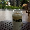 พักผ่อน รอรถ
