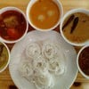น้ำยากะทิ น้ำพริก แกงเขียวหวาน น้ำยาป่า น้ำเงี้ยว น้ำยาใต้ แกงไตปลา