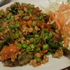 กะเพราไข่เยี่ยวม้า