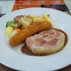 สเต็กสันนอก ไส้กรอก 270฿