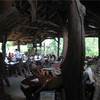 บรรยาการร้านร่มรืน เหมือนนั่งอยู่ในสวน