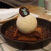 Volcano 220฿บราวนี่เนื้อฟัดจ์ช็อกโกแลตเข้มๆกับไอศกรีมวานิลลาที่ใส่ฝักวานิลลาแท้ๆ