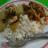 ข้าวราดแกงเทโพและแกงเขียวหวานไก่