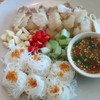 หมูสามชั้นสไลด์ จิ้มกับน้ำจิ้มแซ๊บ ๆ 