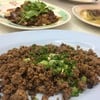 ด้านหลังเป็นหมูอบ