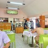 ในร้านสะอาดสะอ้าน บริการตื่นๆนิดๆแบบไทยแท้