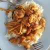 ข้าวแกงสองอย่างพร้อมผักและน้ำพริกราคา  36 บาท กินจานเดียวอิ่ม