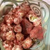 ข้าวโพดเคลือบสตรอว์เบอรี่อบแห้งและเม็ดมะม่วงหิมพานต์