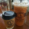 เป็นร้านชา กาแฟ แบบโบราณ ร้านน่ารัก เปิดเป็นแฟรนไชส์ด้วย ชงสดแก้วต่อแก้ว อร่อย เ