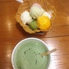 ไอศกรีมและชาร้อน