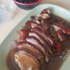 เป็ดย่างเนื้อหนานุ่ม หนังบางกรอบเกรียมๆ หอมกลิ่นถ่านไม้