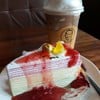 เครปเค็กอร่อยพร้อมกาแฟค่ะ