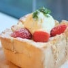 หวานฉ่ำหอมด้วยเนยพร้อมสตรอเบอรี่สดละไอซครีมเกรดเอ ต้องลอง