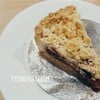 ทั้งตู้เหลือขนมอยู่อย่างเดียว แต่ก็อร่อยดี ราคา 75 บาท