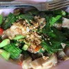 คะน้า2 ใจ ปลาเค็ม หมูกรอบ