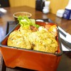 ข้าวหน้าสึคุเนะและไก่ซูมิโทริย่างถ่าน (249THB)