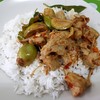 ข้าวราด ผัดฉ่าลูกชิ้นปลากราย 40 บาท 