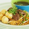 เส้นหมี่แห้งอีกหนึ่งเมนูซิกเนเจอร์เฉพาะร้านนายน้อยเท่านั้น เส้นหมี่แห้งอีกหนึ่งเมนูซิกเนเจอร์เฉพาะร้านนายน้อยเท่านั้น