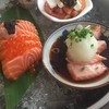 รสชาติดีทุกอันเลยครับ ปกติชอบกินแซลม่อนอยู่แล้ว
