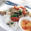 ข้าวหมูผัดพริกไทยดำ