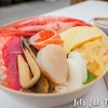 ข้าวหน้าปลาดิบรวม (NT$380)