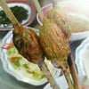 ทอดมันย่าง เจ้าดังในตลาดหน้าศาล ต่อคิวเลยนะ
