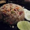 ข้าวผัดใส่ เบค่อน กุ้งแห้ง กุนเชียง ปลาข้าวสาร ถั่วลันเตา แครอท หัวหอม หอมเจียว 