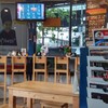 ที่นั่งพร้อมทีวีให้ดูเพลิดเพลินระหว่างรับประทานอาหาร