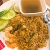 ข้าวผัดตำยำกุ้ง ราคา 50 บาท เสิร์ฟมาพร้อมน้ำซุปสาหร่ายวากาเมะ