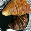 Butter & mini chocolate croissant 