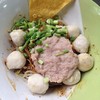เมนูนี้อร่อยดีปลื้มหมูเด้งนุ่มดี มีน้ำซุปแยกมาด้วยรสชาติดีทีเดียว