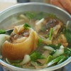 ชิ้นโตๆ 2 ชิ้น มีปลายหางกรุบๆ อีก2 หม้อไฟร้อนๆ 130 บาท
