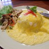 ภาพนี้คือสั่งแกงเขียวหวานให้อยู่ด้านในไข่ข้น ทางร้านก็ทำให้และสั่งเป็นทะเลจากไก่