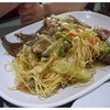 บะหมี่กรอบราดหน้าหมู
