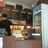 เจ้าของร้านทำอย่างพิถีพิถัน
