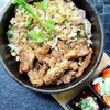 ข้าวผัดน้ำจิ้มแจ่วหมูกระเทียม ข้าวผัดน้ำจิ้มแจ่วหมูกระเทียม