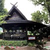 ร้านเป็นศาลาเรือนไทย