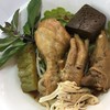 ก๋วยเตี๋ยวไก่ตุ๋นมะระ (ฉีกน่องขาข้อเลือดมะระ)