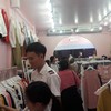 ด้านล่างชั้น 1,2 ขายเสื้อผ้า