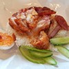 ข้าวหมูกรอบ หมูแดง ต้มยำ เพิ่มทรัพย์