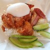 ข้าวหมูกรอบ หมูแดง ต้มยำ เพิ่มทรัพย์